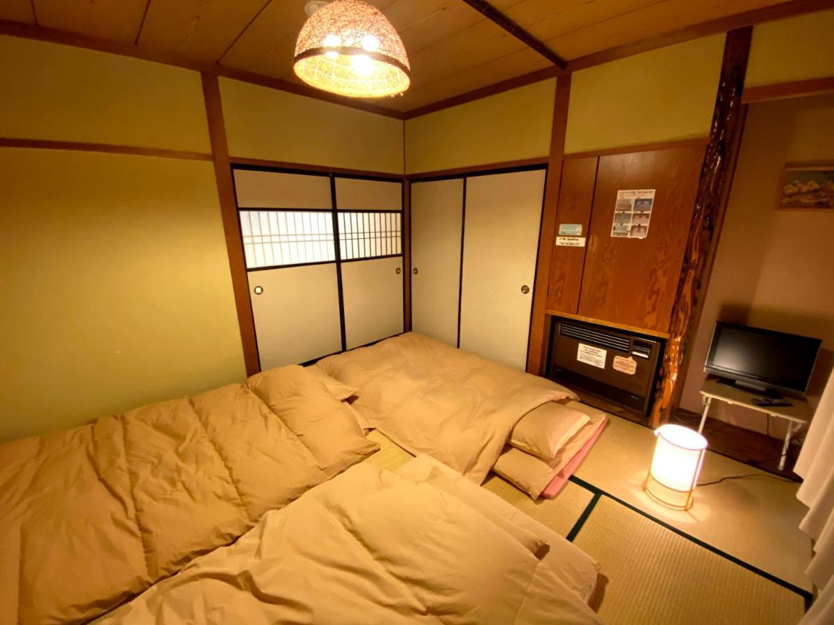 J-Hoppers Hida Takayama Guest House Kültér fotó
