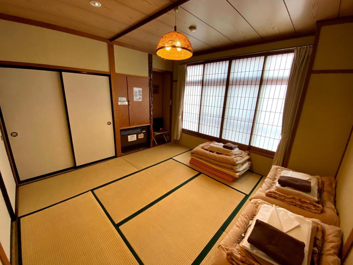 J-Hoppers Hida Takayama Guest House Kültér fotó