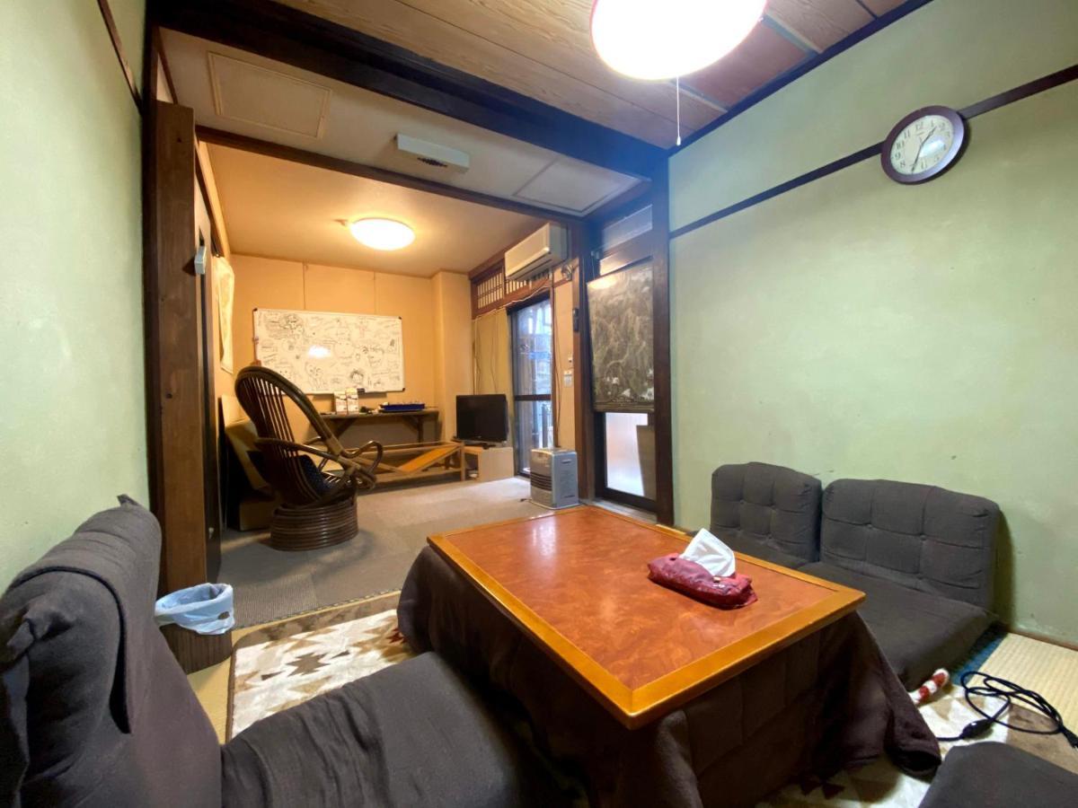J-Hoppers Hida Takayama Guest House Kültér fotó